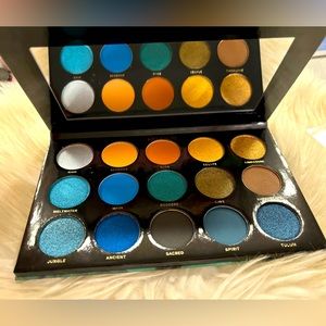 HIPDOT Eyeshadow Palette